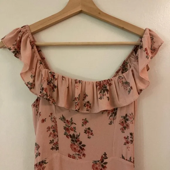 Reformation dress - Picture 3 of 7